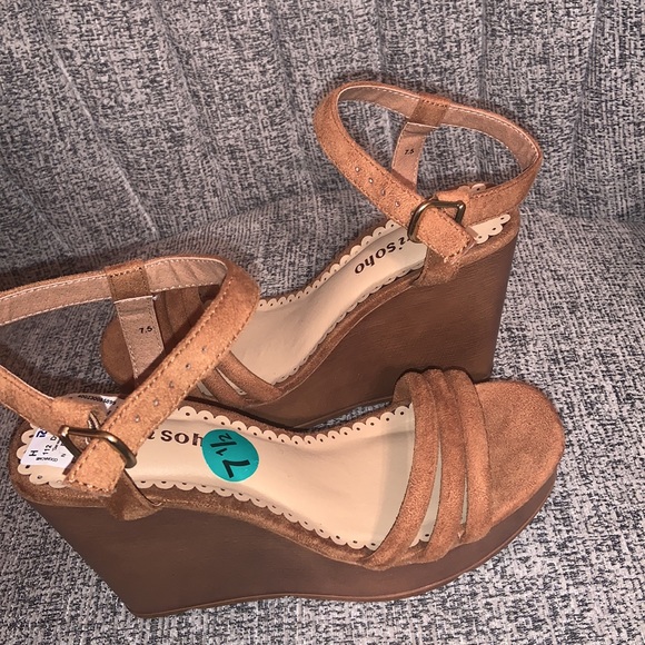 Brown Wedges - Picture 2 of 3